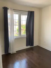 room for rent in Ajax Aug 1