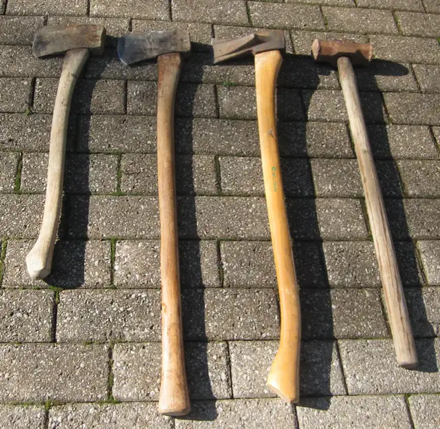 AXES  & SLEDGEHAMMER in Outdoor Tools & Storage in Windsor Region - Image 2