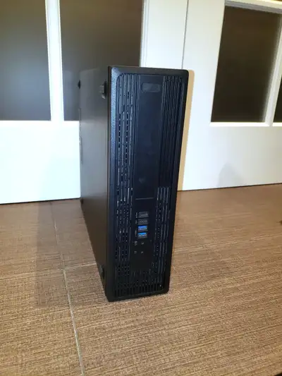 HP Z240 SSF, i5-7500 / 32 GB / 256Go SSD + 2 Tb - Windows 11 Pro, View more