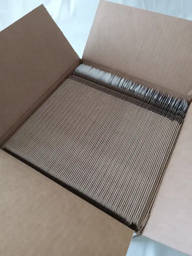 6 x 8" ULINE Kraft Self-Seal Stayflats Mailers62863734293121121