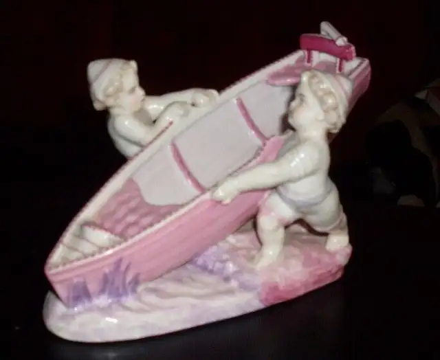 VINTAGE COOKIE JAR - FRENCH POODLE  IN A BASKET - ADORABLE in Arts & Collectibles in Winnipeg - Image 11
