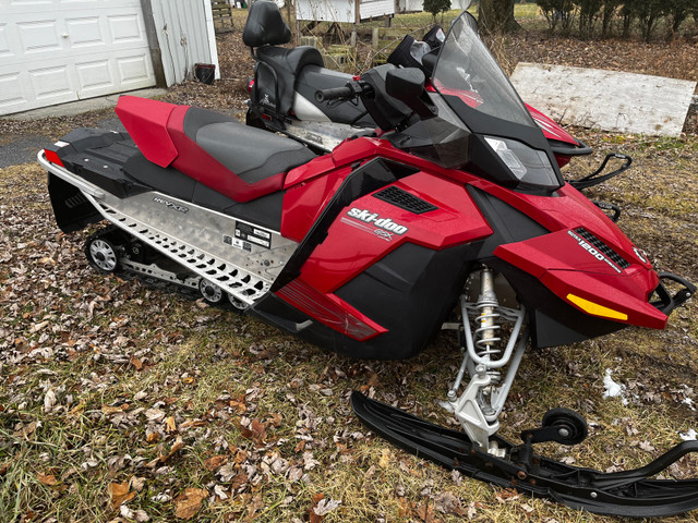 Skidoo gsx 1200 - année 2009 - à vendre 3800$ dans Motoneiges  à Longueuil/Rive Sud - Image 2