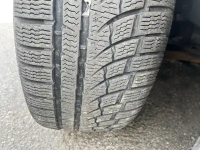 Location: Fort York / Bathurst St… or near Lakeshore /Bathurst - Toronto 1 tire only - not mounted -...