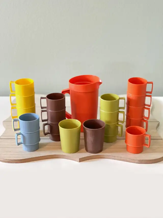Vintage 1970 Ensemble de Vaisselle Jouet Tupperware Toys in Arts & Collectibles in Longueuil / South Shore - Image 4