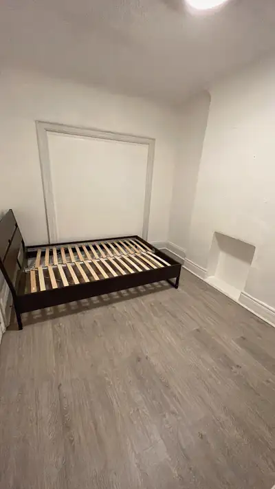 1 single Room for Rent in Chinatown