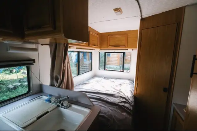 VR CLASSE C 24 PIEDS - FORD 1993 in RVs & Motorhomes in Laurentides - Image 7