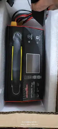 LiPo battery charger + LiPo batteries 