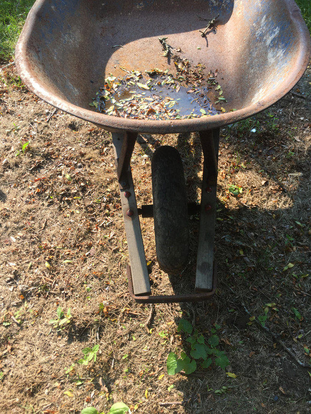 wheel barrow in Other in Woodstock - Image 2