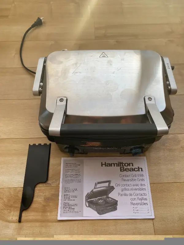 Hamilton-Beach 25340C 5-in-1 Indoor Grill/Panini/Griddle in Stoves, Ovens & Ranges in Bedford - Image 3