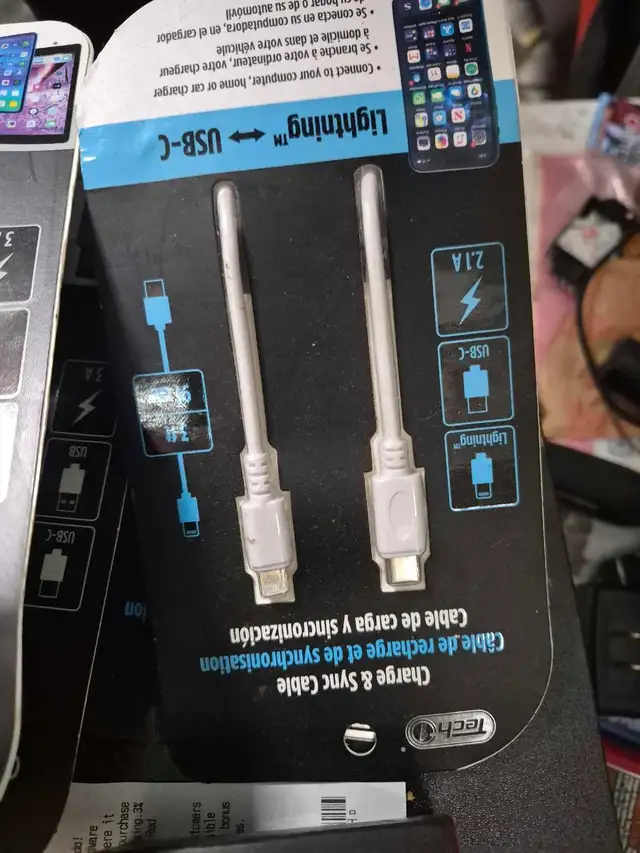 Phone Charger in General Electronics in Delta/Surrey/Langley - Image 4