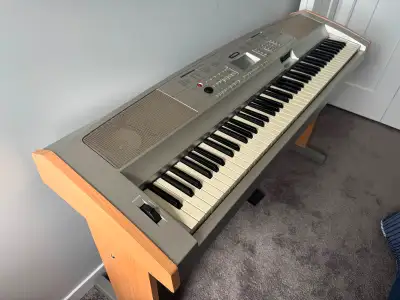 Purchased in 2003, this digital piano is workhorse and functions 100%. Full 88 Keys, with hundreds o...