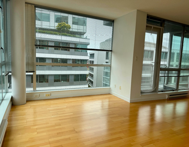 $2700 for 2  beds 1 bath Available now  downtown Victoria in Long Term Rentals in Victoria - Image 2