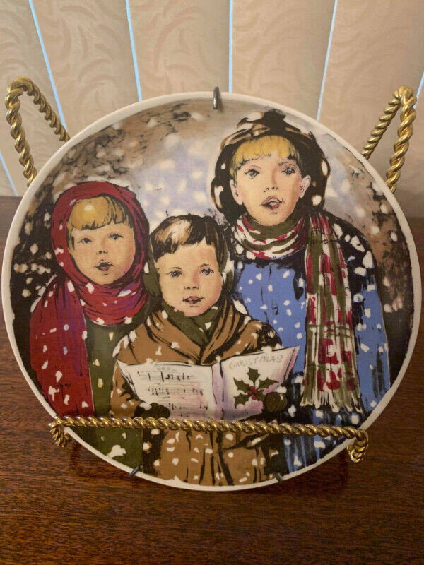 Christmas Greetings English Ironstone Collectable Plate in Arts & Collectibles in Fredericton