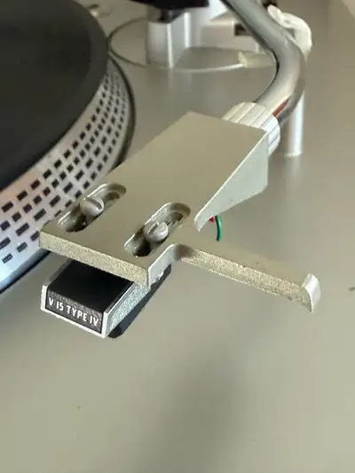 This is a Shure V15 Type IV phono cartridge, known for its exceptional sound quality and tracking ca...