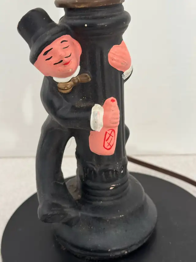“Vintage Charlie Chaplin Light-post Lamp” $25  in Arts & Collectibles in Annapolis Valley - Image 4
