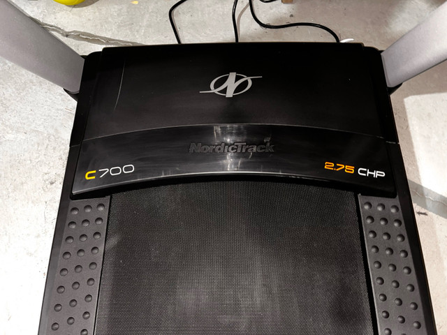 NordicTrack C700 Treadmill in Exercise Equipment in Calgary - Image 3
