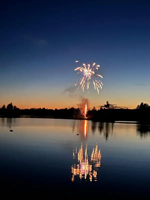 Lakefront cottage rental ROYAL LAKE in Manitoba in Canada - Image 11