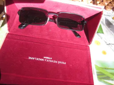 Lunettes de soleil, View more