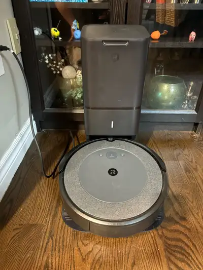 Keep your floors effortlessly clean with this like new iRobot Roomba i4+! This smart vacuum learns y...