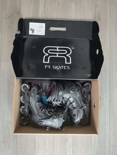FR FR3 80 Skates (Blades) with Liner (10.5) + Knee&Wrist Guards, View more