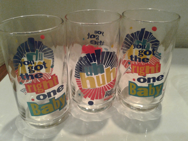 VINTAGE 1970'S PEPSI AND DIET PEPSI DRINKING GLASSES in Arts & Collectibles in Kawartha Lakes - Image 2