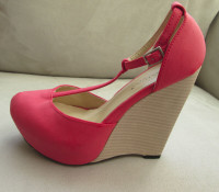 WEDGE SHOES SIZE 6