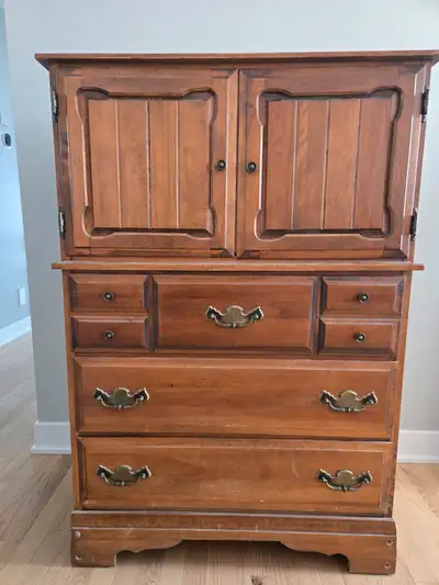 Commode en bois avec 5 tiroirs, View more