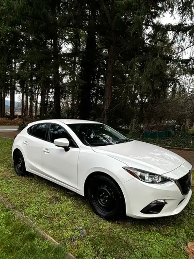 2015 Mazda 3 Hatchback 163,000KM Manual 6 Speed Transmission $12,000 Regular Oil Changes Hill Launch...