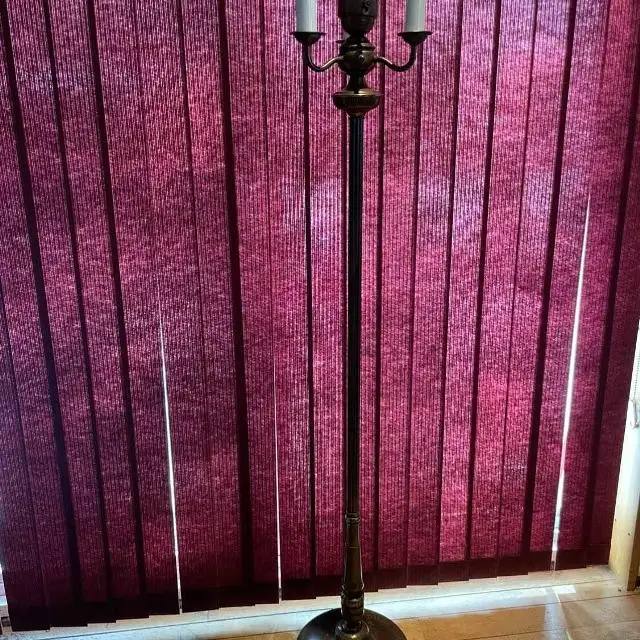 Vintage Floor Lamp in Indoor Lighting & Fans in City of Montréal - Image 4