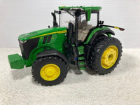 1/32 JOHN DEERE 7R 330 Farm Toy Tractor