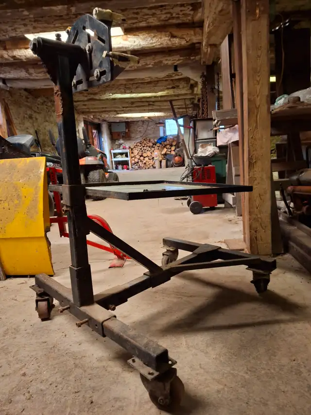 Engine maintenance stand heavy duty in Other in Hamilton - Image 2