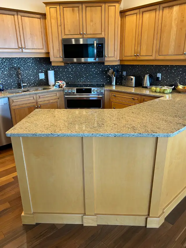 Kitchen cabinets and counter top64236049697409121
