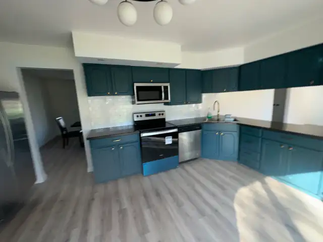 House For Rent in Long Term Rentals in Mississauga / Peel Region - Image 13