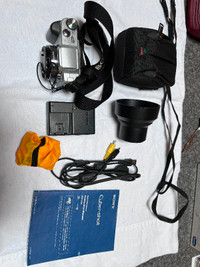 Sony DSC-H10 Cybershot camera