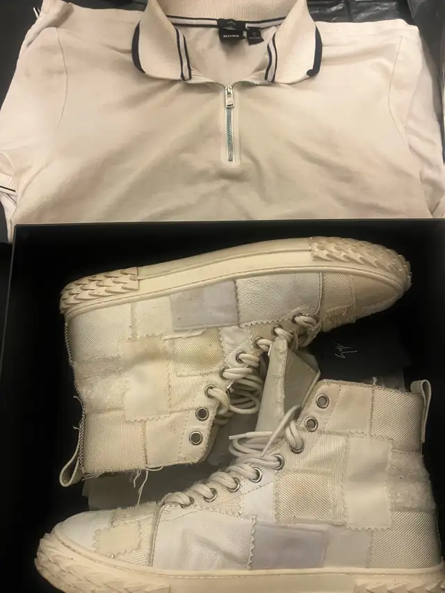 Pre-Owned, Giuseppe Calfskin Sneakers, Size 13 in Men's Shoes in Oakville / Halton Region - Image 2