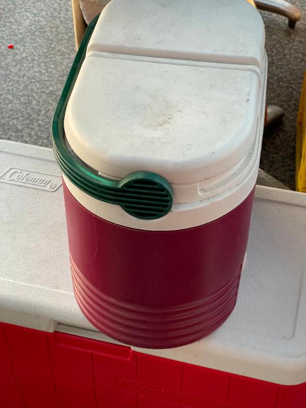 Igloo: Two Cool Double Sided Cooler Beverage 3 Gallon in BBQs & Outdoor Cooking in Burnaby/New Westminster - Image 4