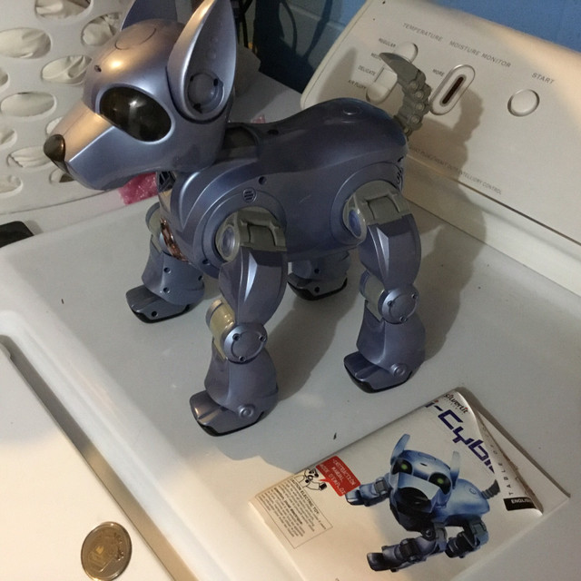 I-Cybie Robotic Dog  in Toys & Games in Kingston - Image 2