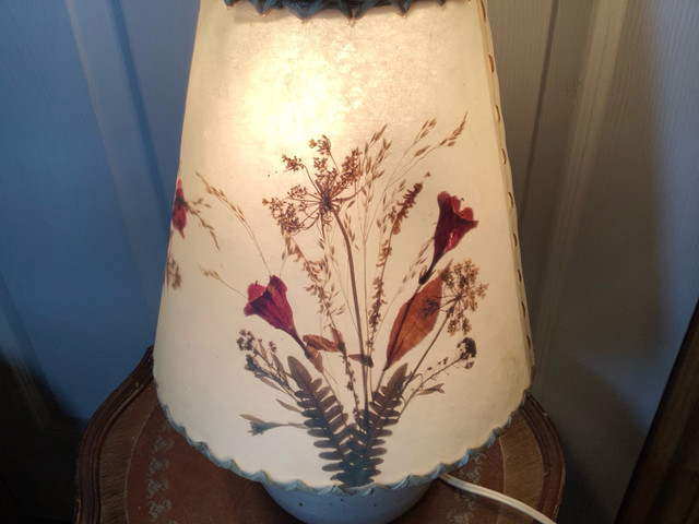 #2 Vtg Dornbusch Parchment Shade Lamp on a Beige Pottery Base  in Indoor Lighting & Fans in Belleville - Image 4