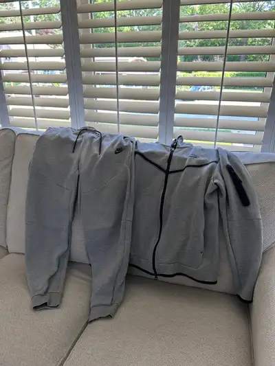 Nike Men’s Tech Fleece Pants, View more