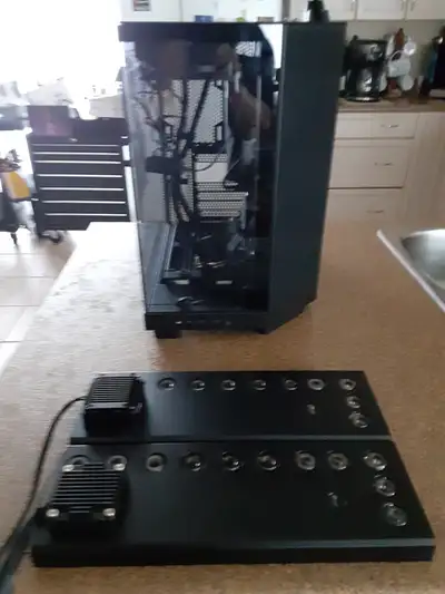 NZXT H6 Flow Case-Black Dual Chamber AMD Ryzen 9 7950X cpu and 1,000 watt power supply without cable...