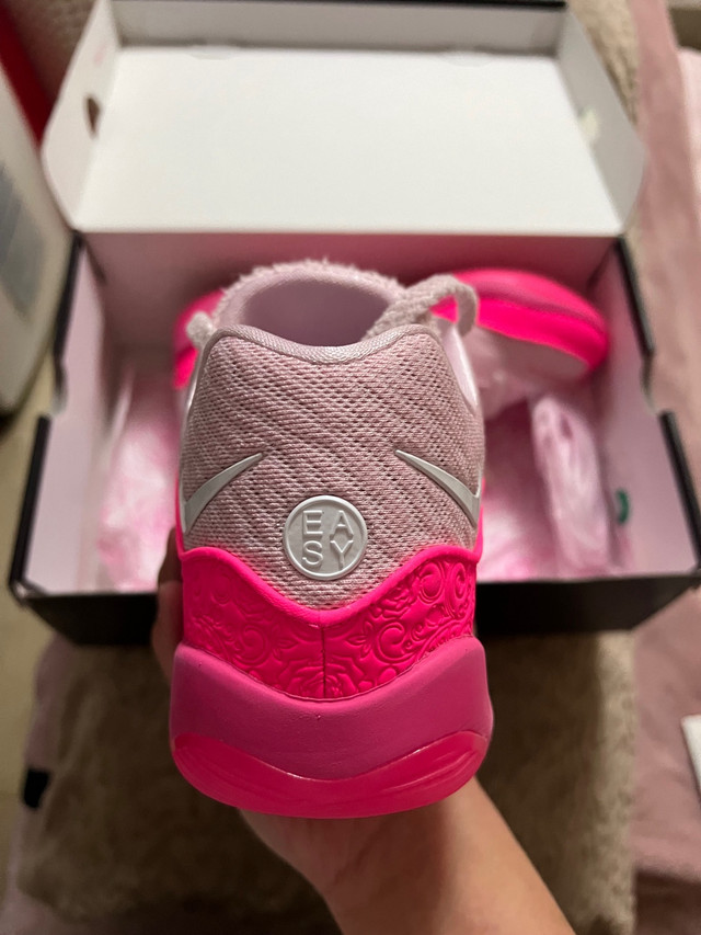 Nike KD 16 Aunt Pearl in Men's Shoes in City of Toronto - Image 4