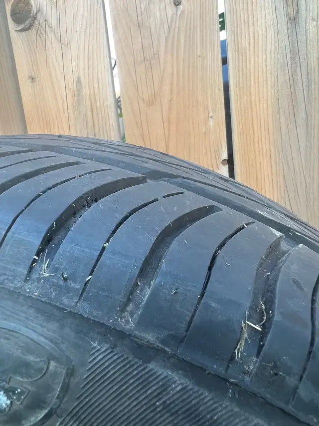 2 Yokohama studless winter tires in Tires & Rims in London - Image 2