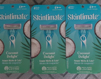 PACK OF 4 RAZORS 4 GLIDE BLADES LIGHT COCO SCENT