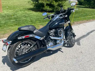 2018 Harley-Davidson Sport Glide (FLSB) | 12,750 KM | $13,900 Selling on behalf of a friend who has...