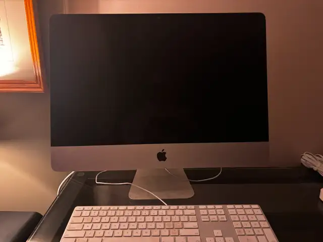 21.5" iMac - 1TB, 16MB RAM Running Catalina in Desktop Computers in Edmonton - Image 5