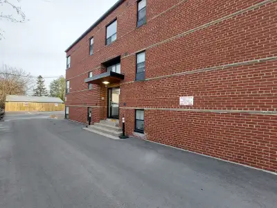 Welcome to 289 Birmingham Street in the heart of New Toronto; minutes to Transit, Humber College Lak...
