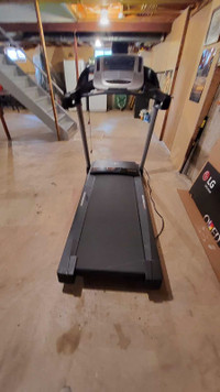 Nautilus treadmill Model C700