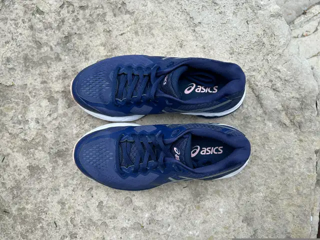 Asics Gel Foundation Running Shoes – Women’s Size 6 in Women's - Shoes in Markham / York Region - Image 4