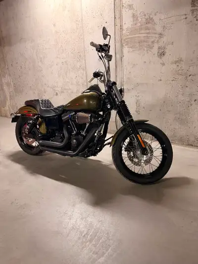 This 2016 Harley Davidson Street Bob is a well-maintained, used motorcycle that offers a classic cru...