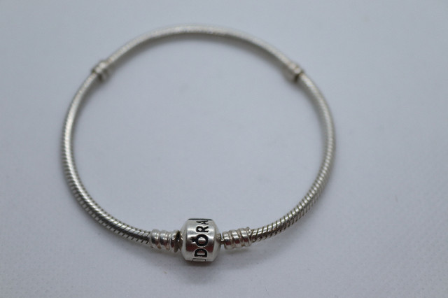 Pandora Bracelet in Jewellery & Watches in City of Toronto